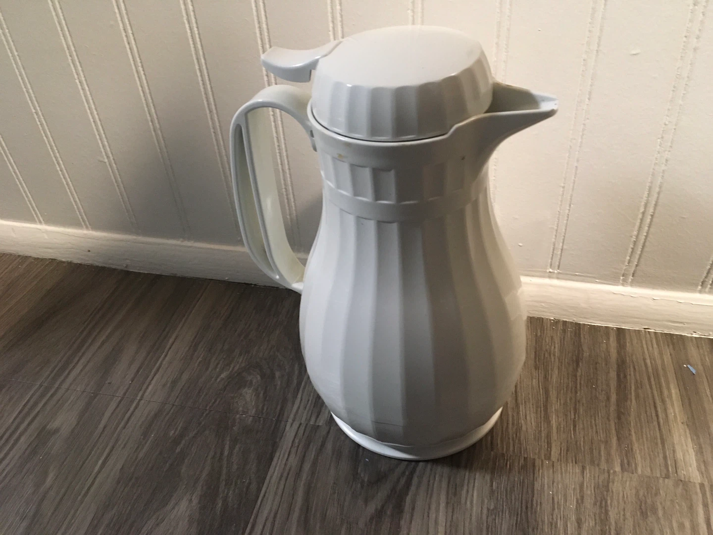 SELECT-SERV Pitcher