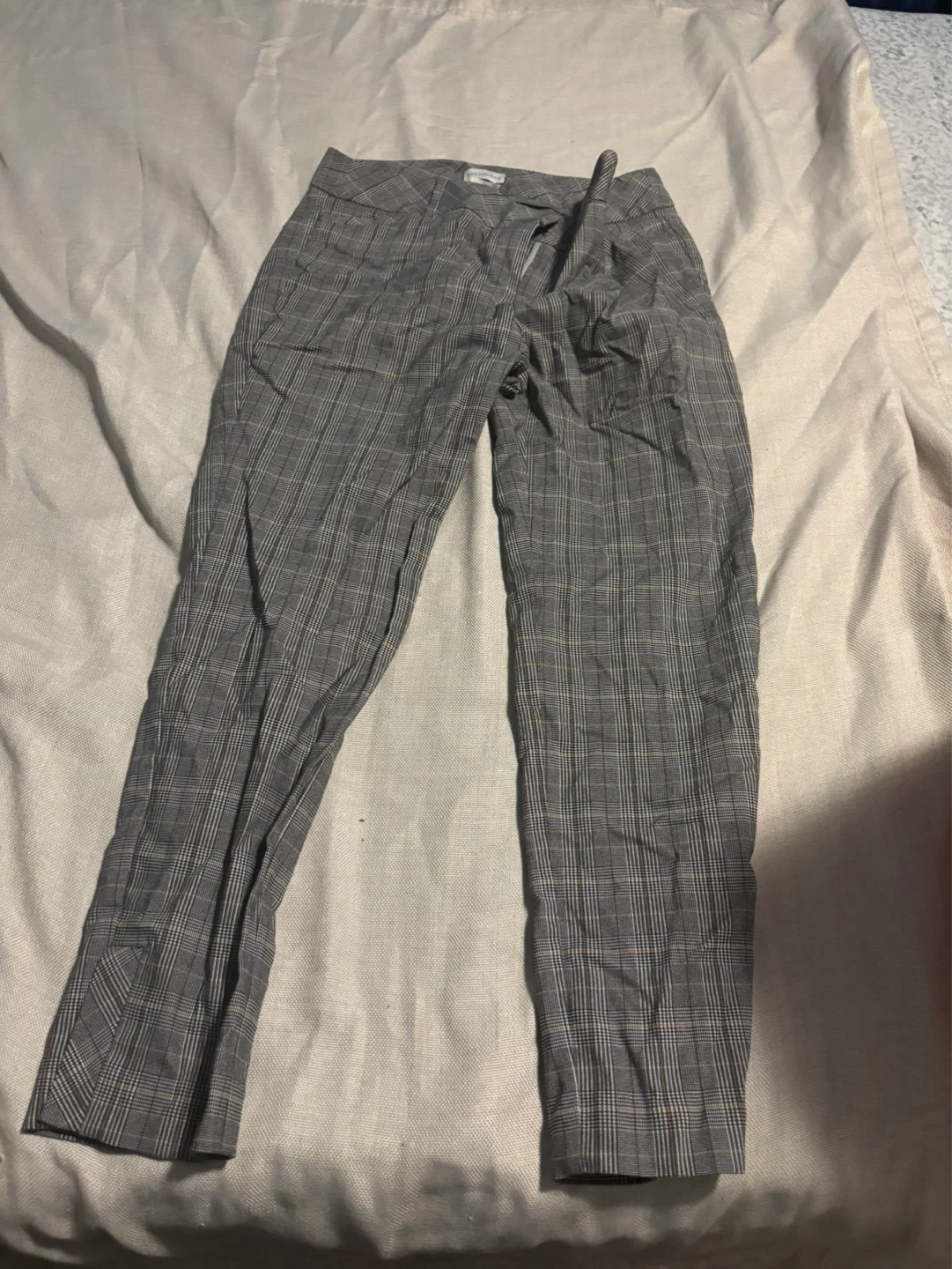 Van Heusen Plaid Dress Pants Size 8 Short