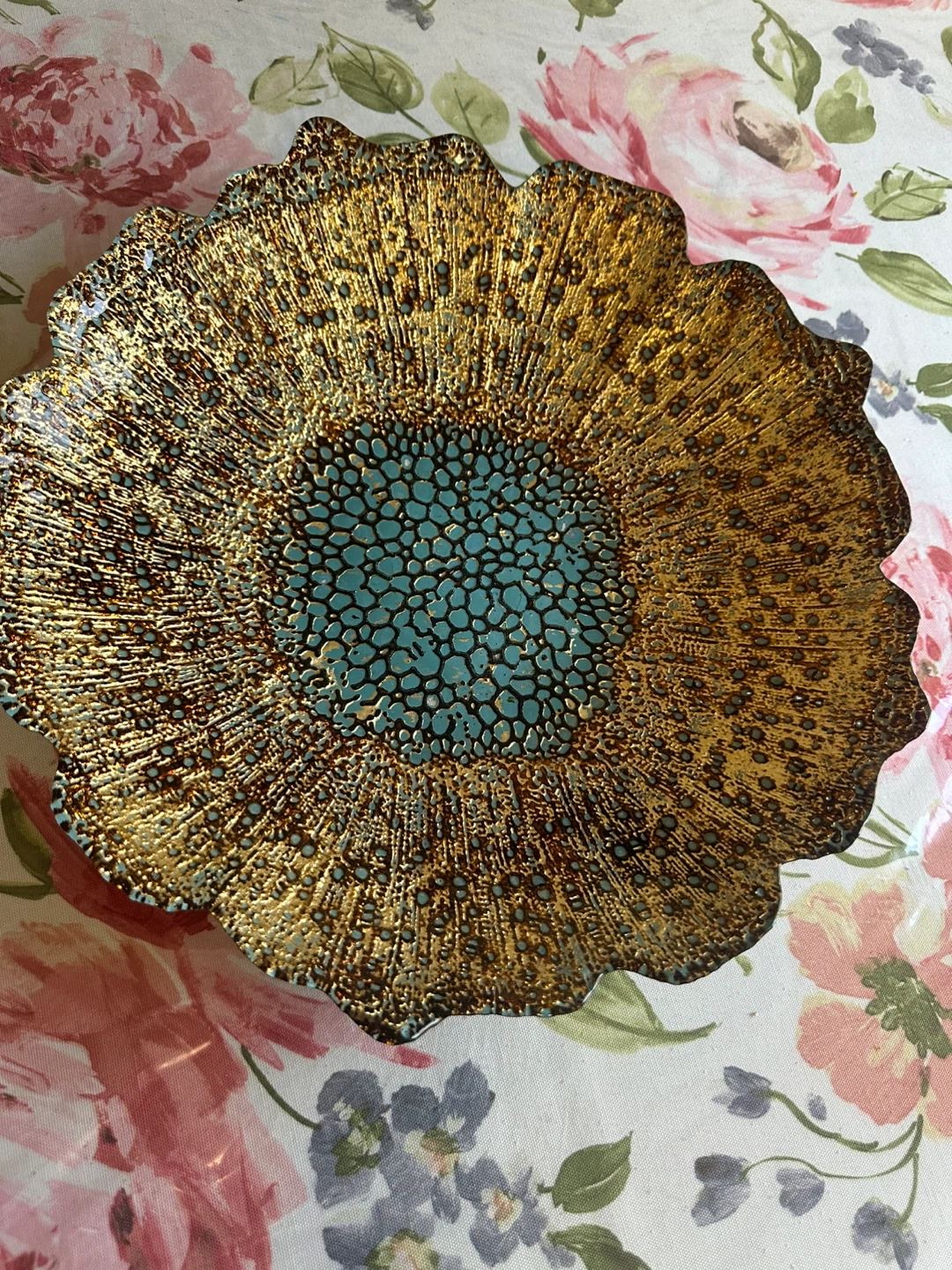Decorative Bowl Set - Gold and White