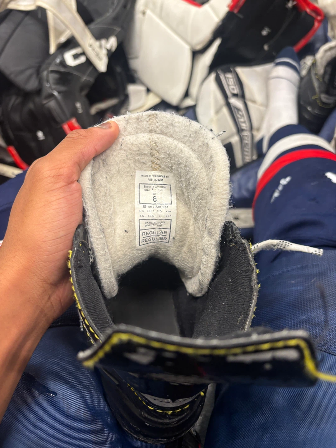 CCM AS550 Hockey Skates Size 6 - photo 3