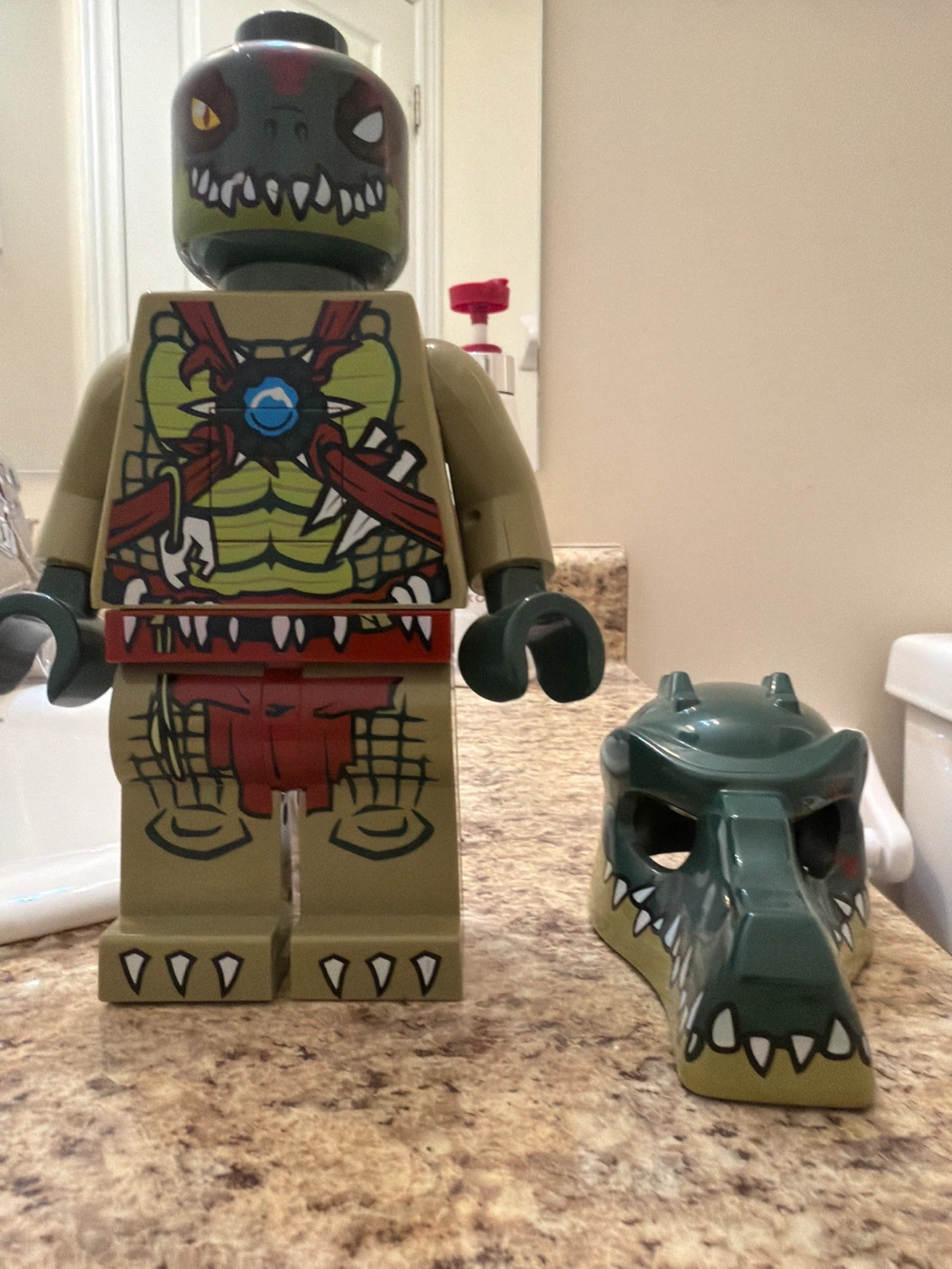 LEGO Giant Minifigure - Alligator