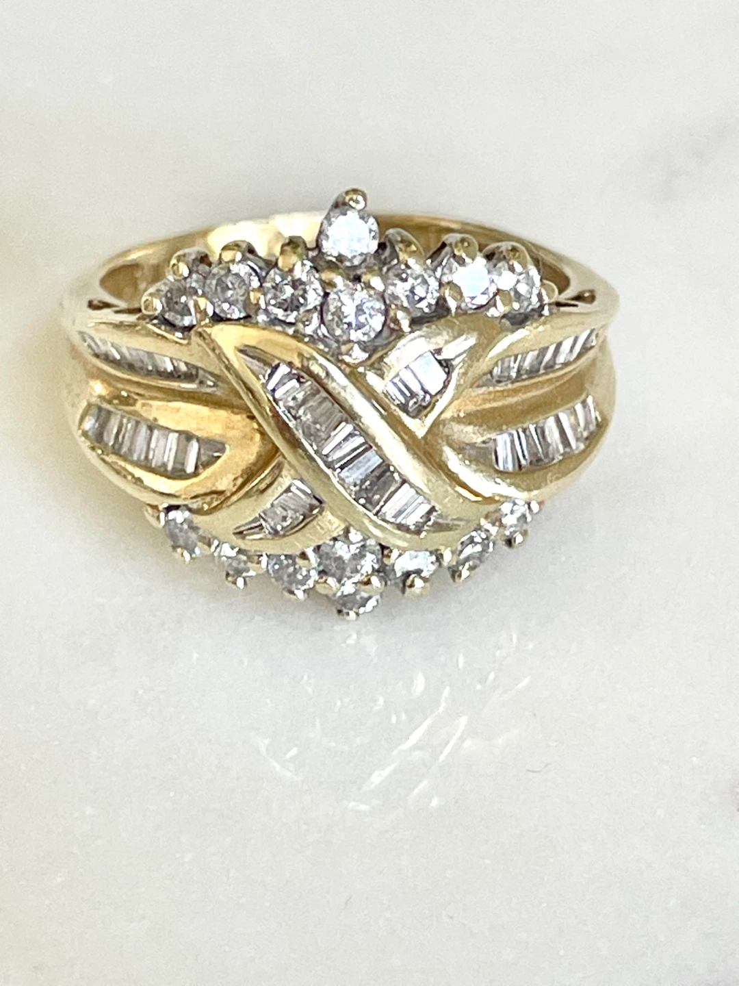 STUNNING Diamond Gold Ring - Natural Diamonds