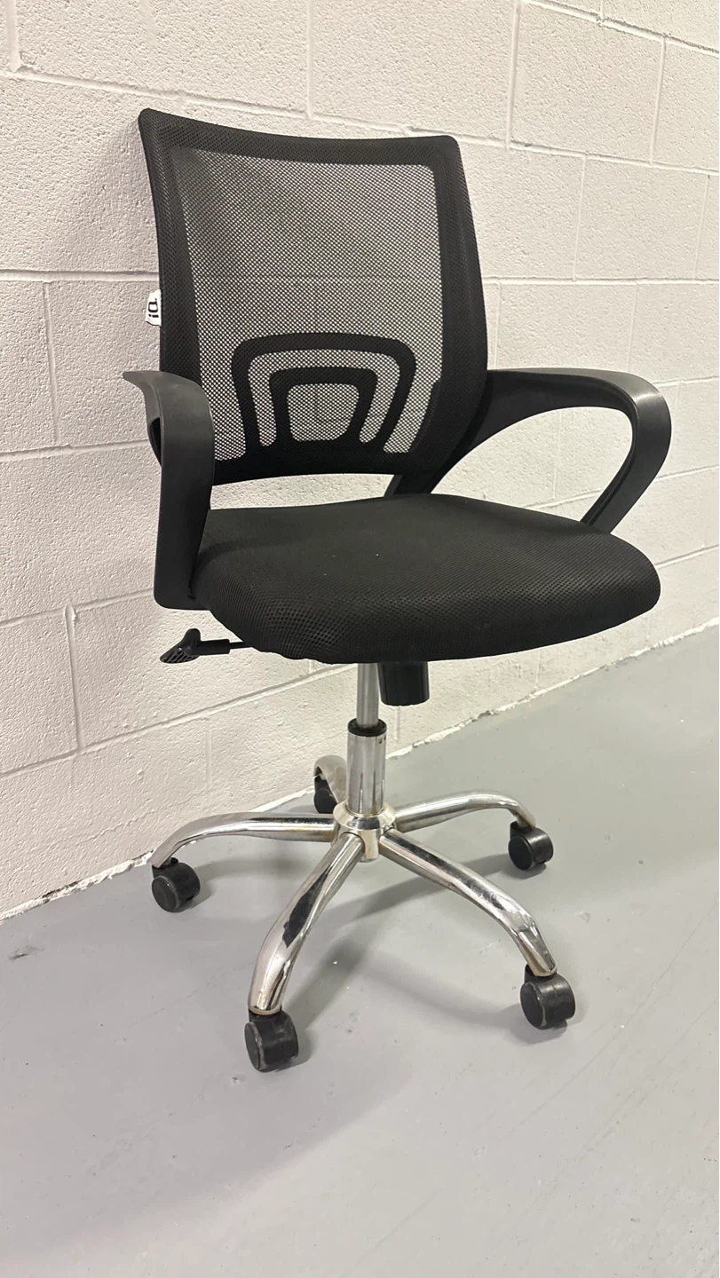 Black Mesh Office Chair with Wheels - photo 2