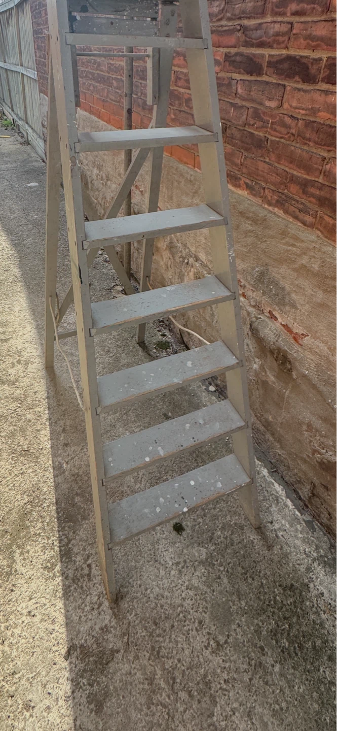 Vintage Wooden Step Ladder - photo 3