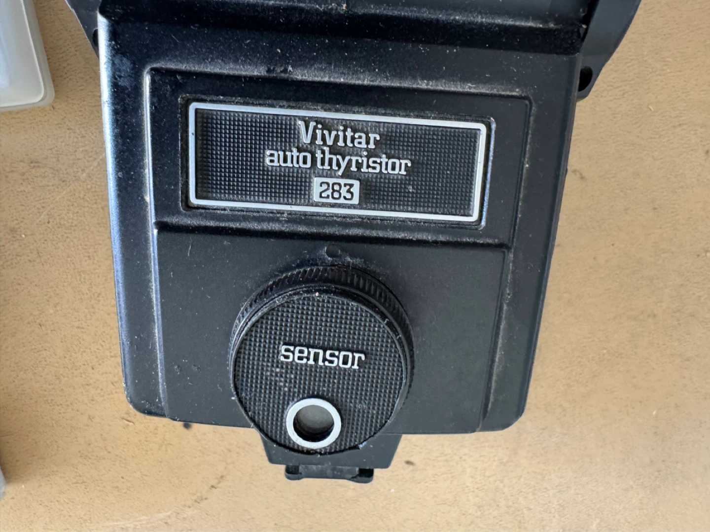 Vivitar 283 Auto Thyristor Photo Flash and Filters - photo 2