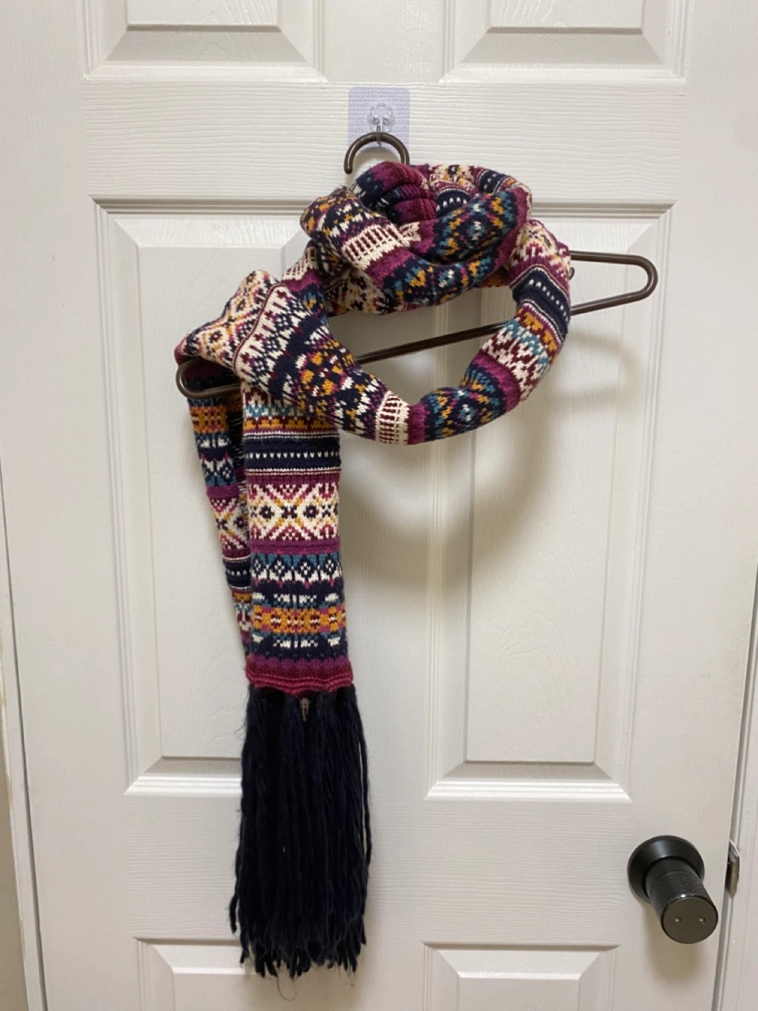 Colourful Geometric Pattern Knit Scarf with Tassels