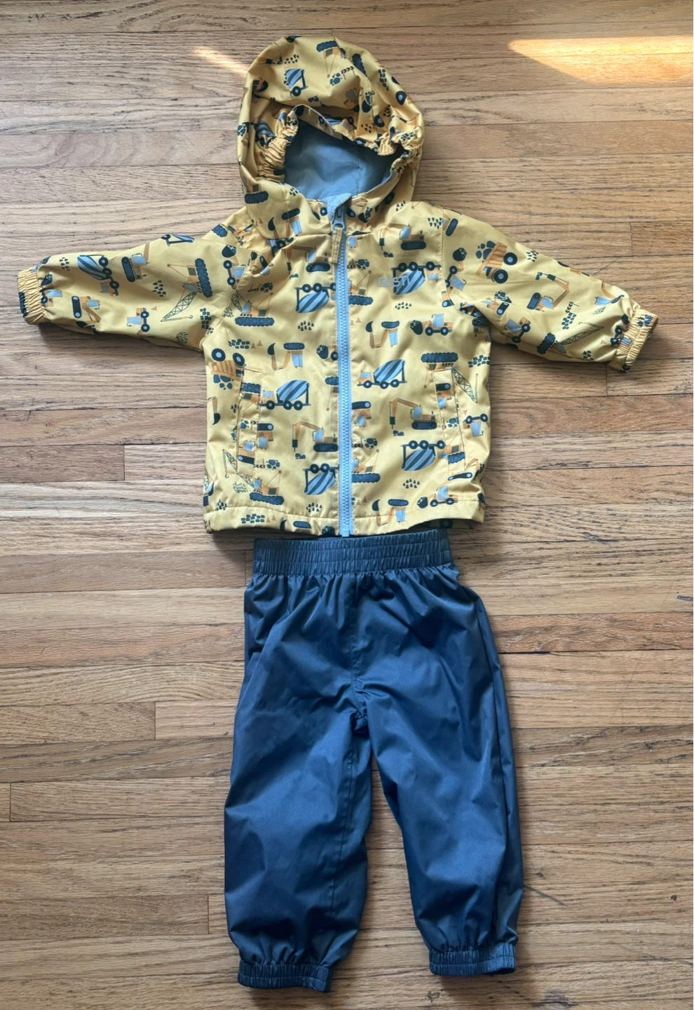GUS set - Yellow construction print jacket and navy pants