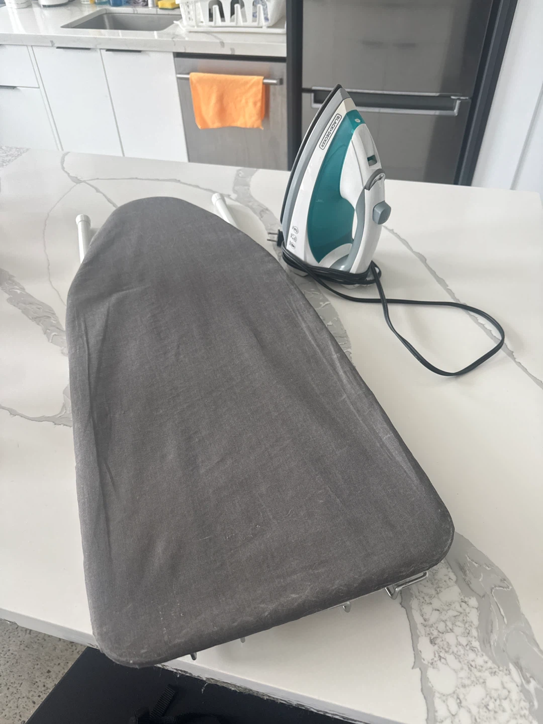 Black+Decker Iron and Ironing Board 🌱