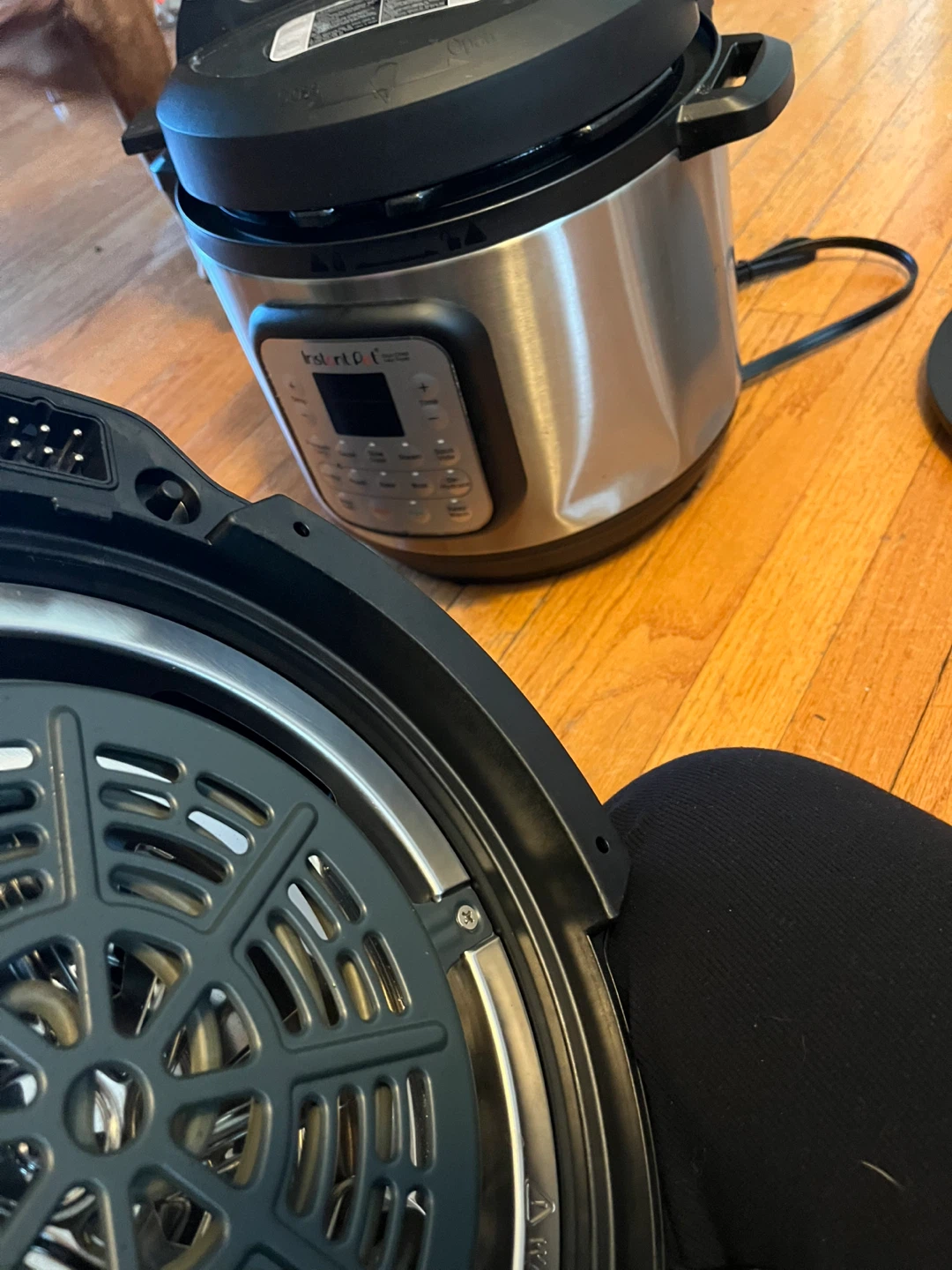 Duo Crisp 8 Quart + Air Fryer - photo 5