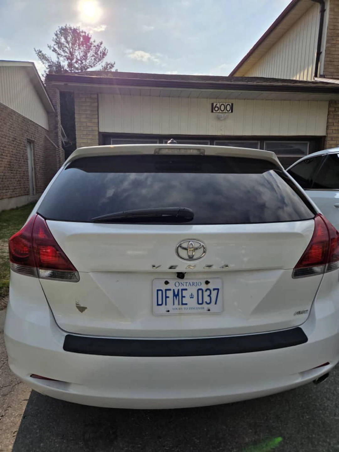 White Toyota Venza 2013 AWD - photo 3