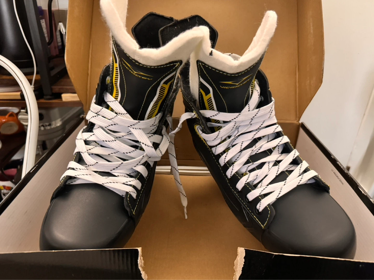Vic Hockey Skates Size 12 - photo 4