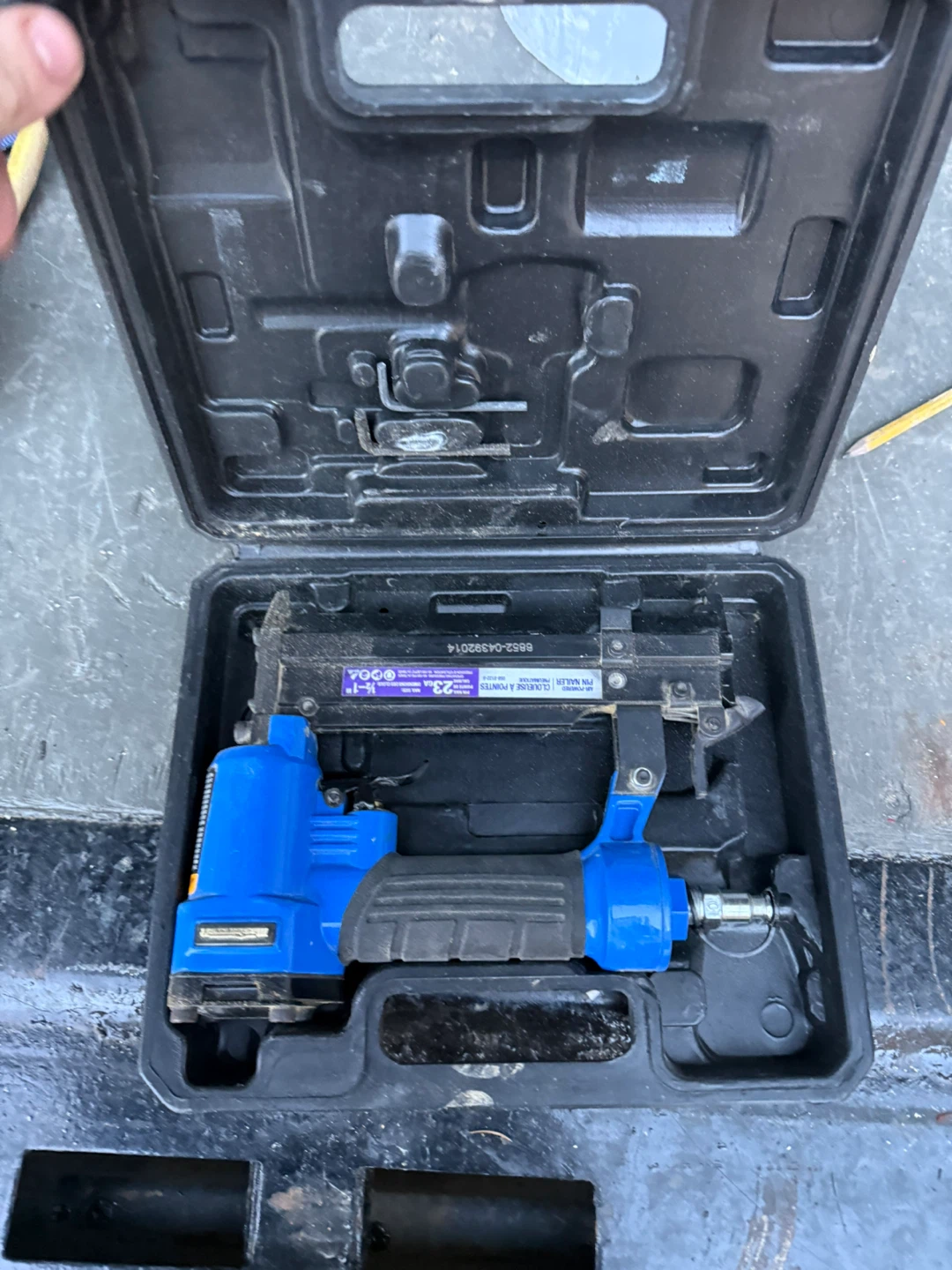 Pneumatic Pin Nailer - photo 2