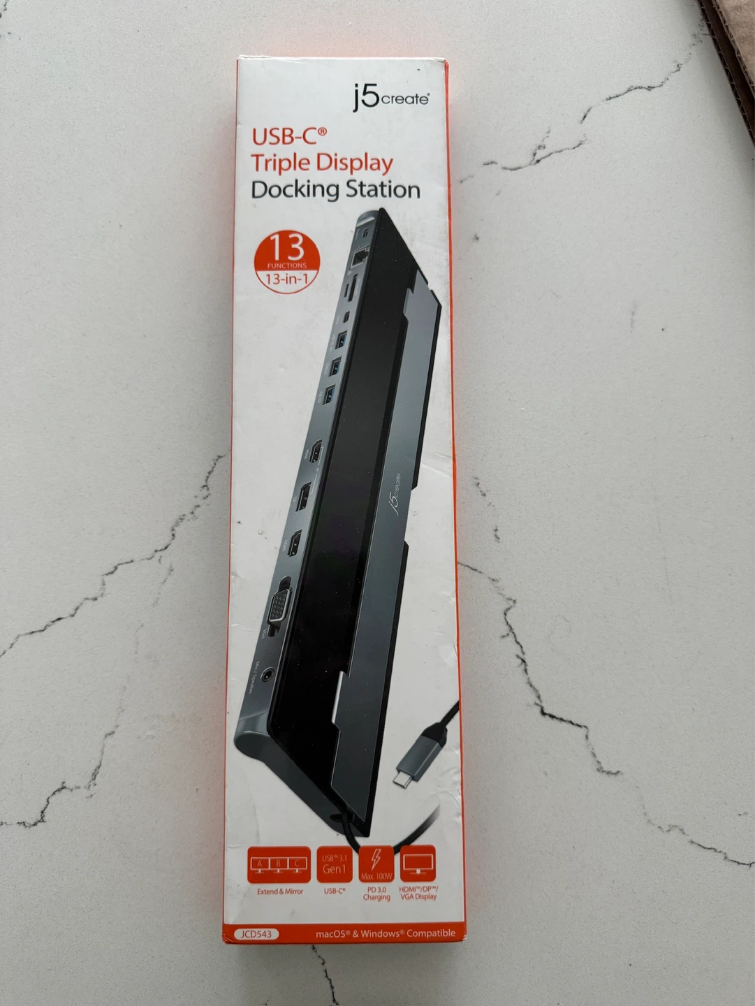 j5 JCD543 USB-C Triple Display Docking Station - photo 2