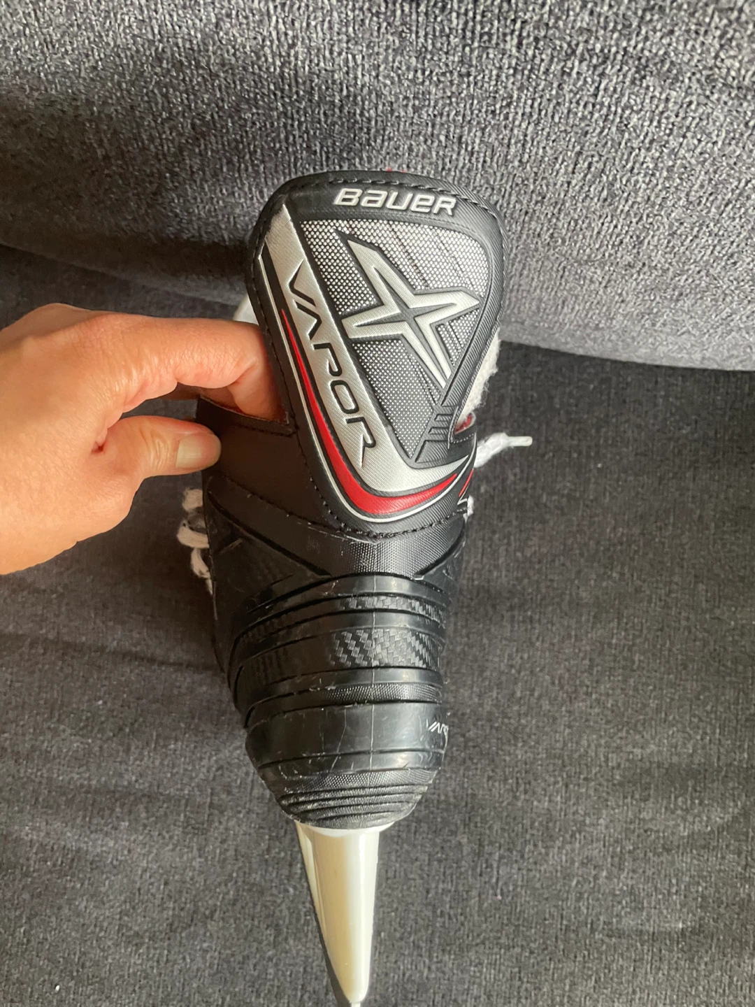 Bauer Vapor Hockey Skates - Youth Size 1R 🌱 - photo 5