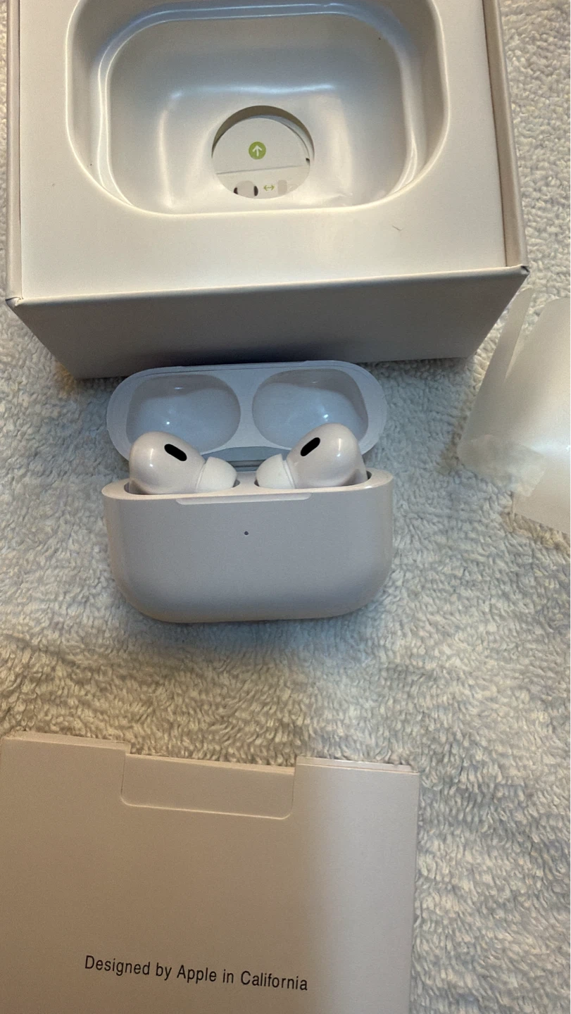 Apple AirPods Pro (2nd generation) - photo 5