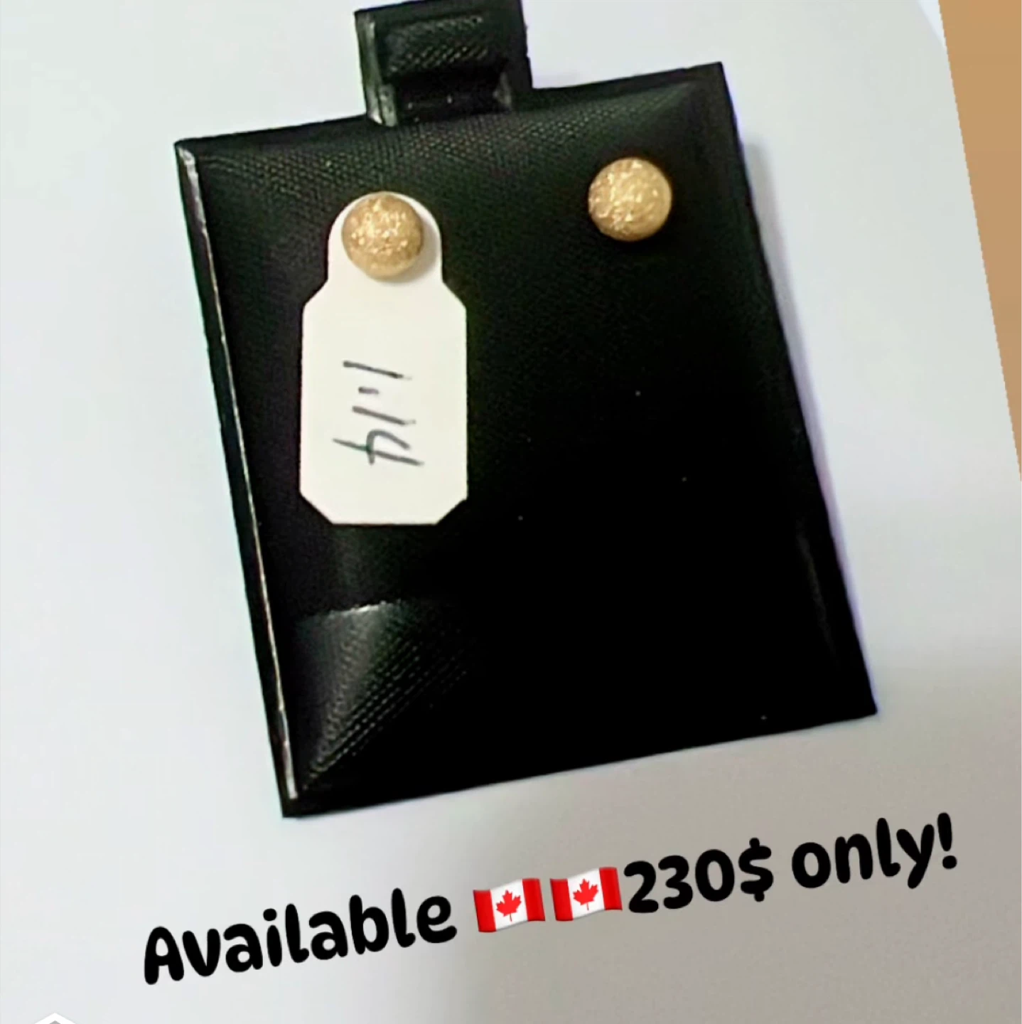 18k Gold stud Earrings