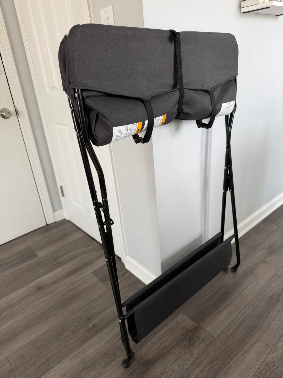 Baby changing table - photo 2