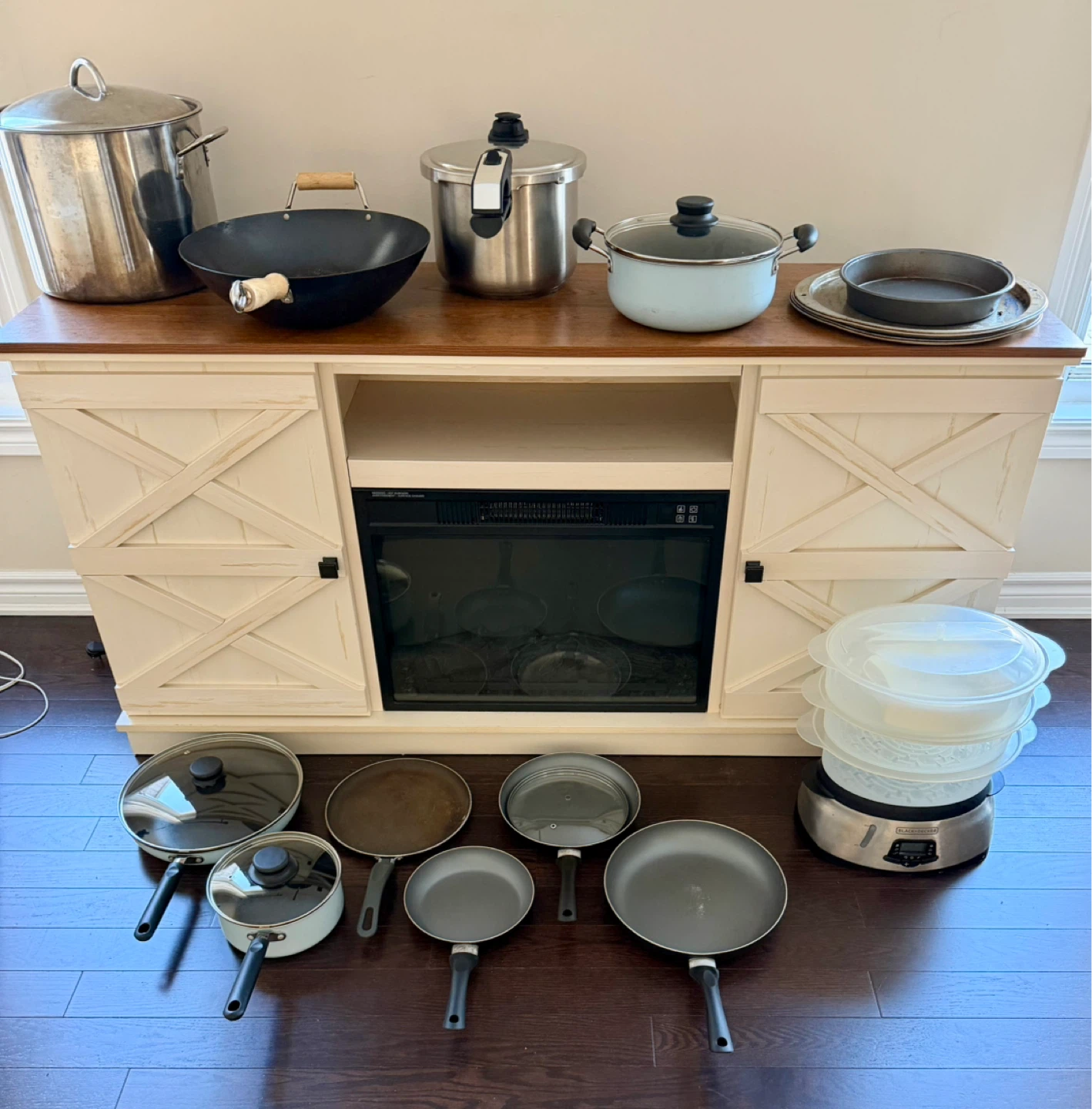 Assorted Kitchen Appliances