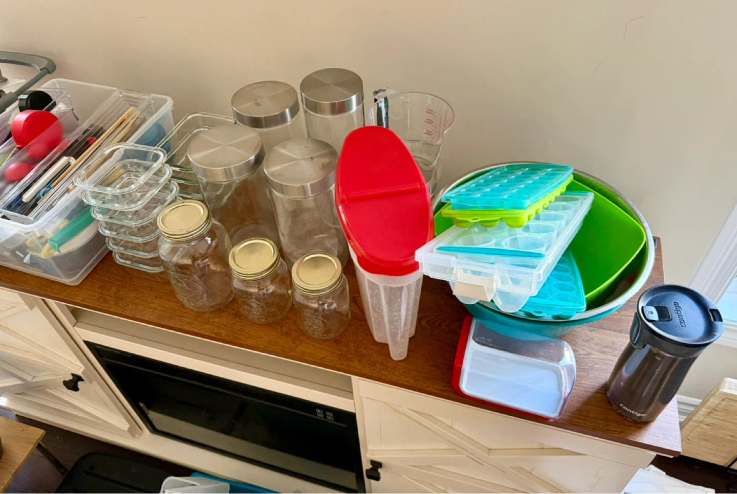 Assorted Kitchenware