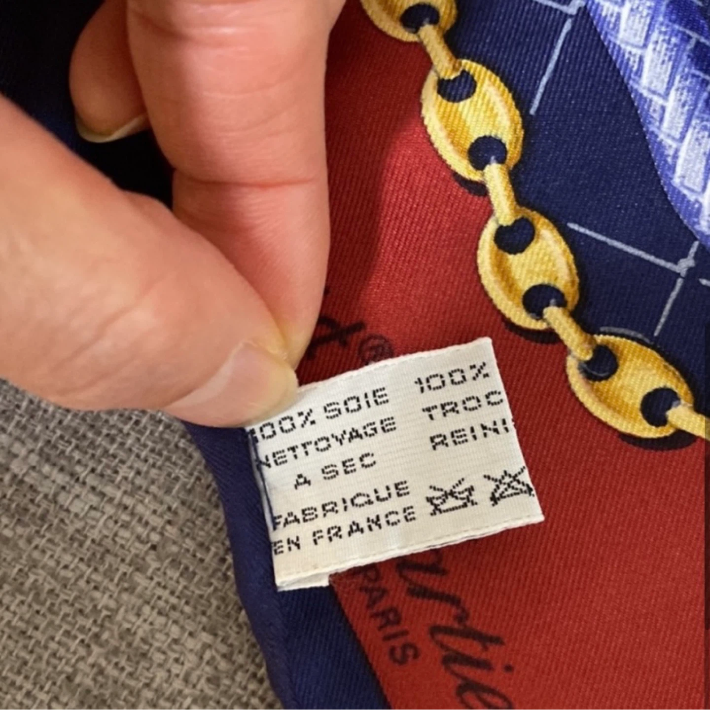 Authentic Must de Cartier Silk Scarf - photo 3