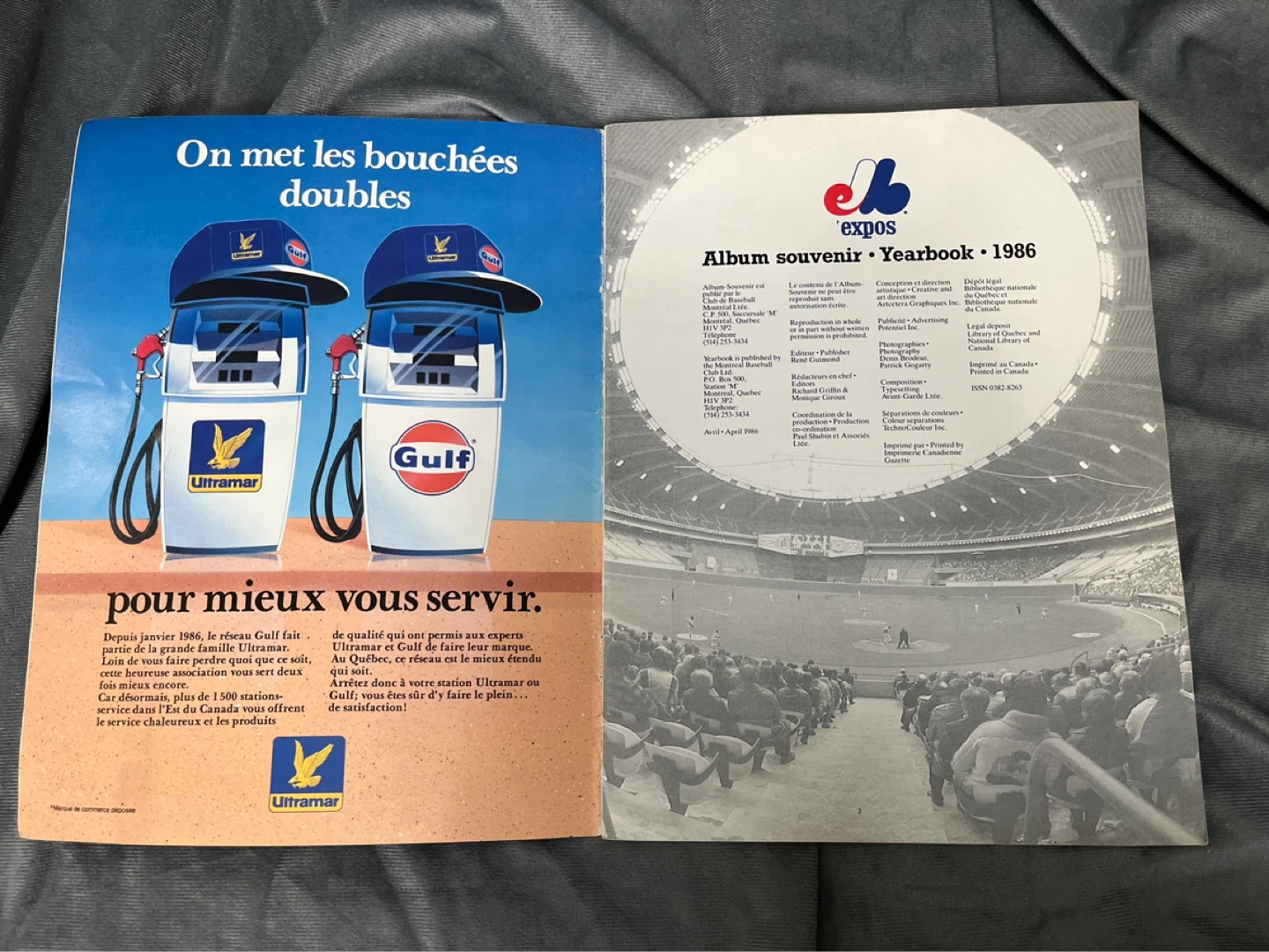 Autographed Montreal Expos 1986 MLB souvenir book - photo 3