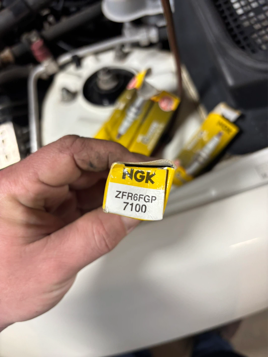 NGK G-Power Spark Plugs ZFR6FGP (4 Pack) - photo 2