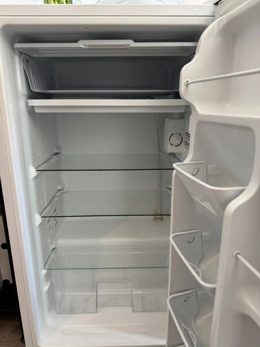 Arctic King Mini Fridge - photo 3