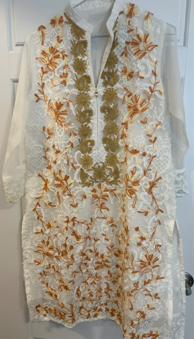 White Embroidered Kameez Tunic - Size Medium
