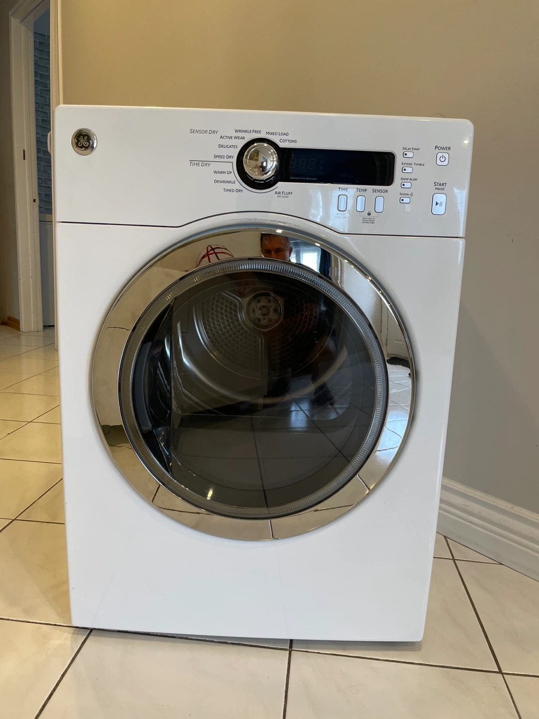 GE Dryer apartment size.