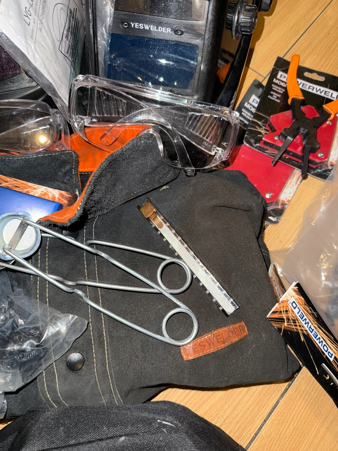 Welding gear - photo 2