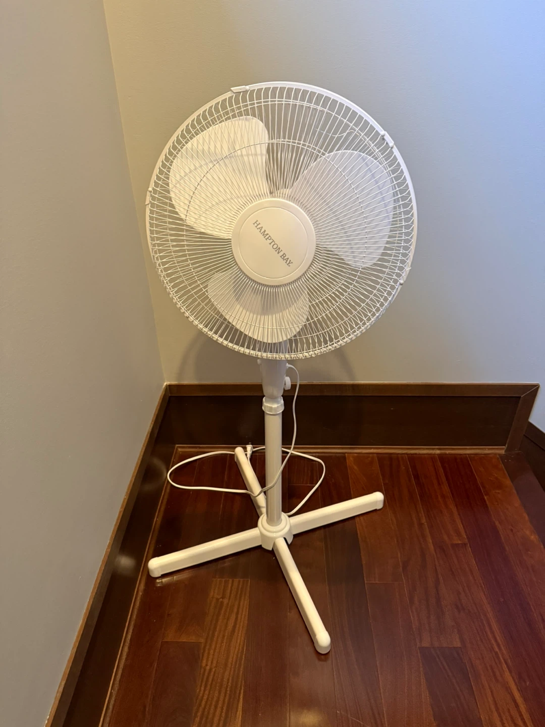 Hampton Bay White Pedestal Fan