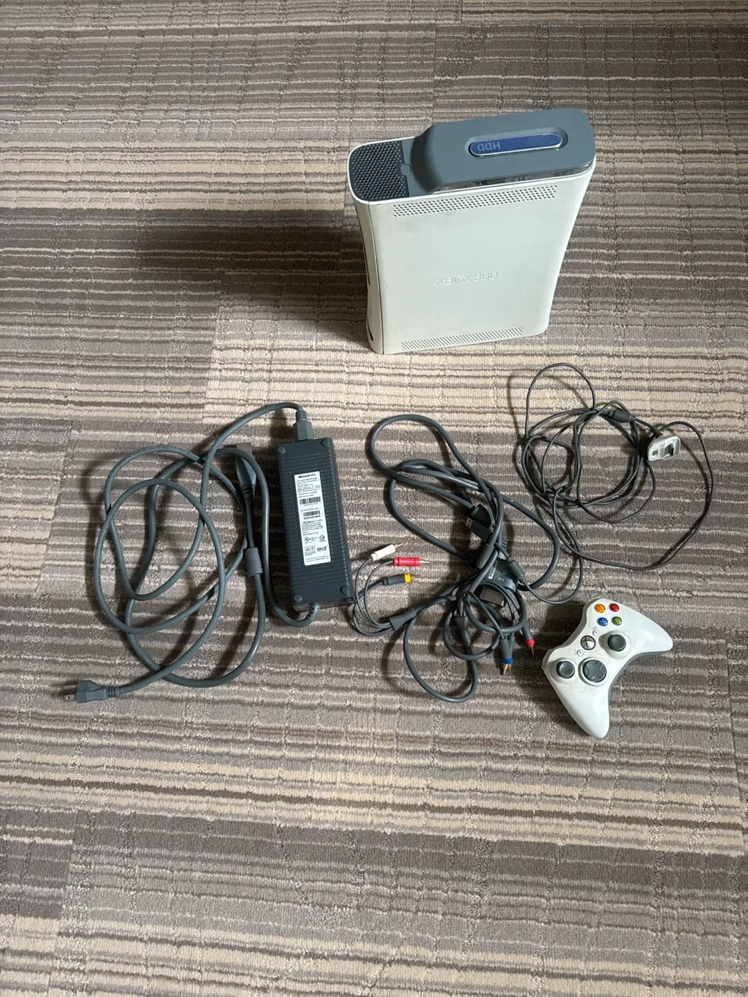 Microsoft Xbox 360 Console with Controller - photo 4