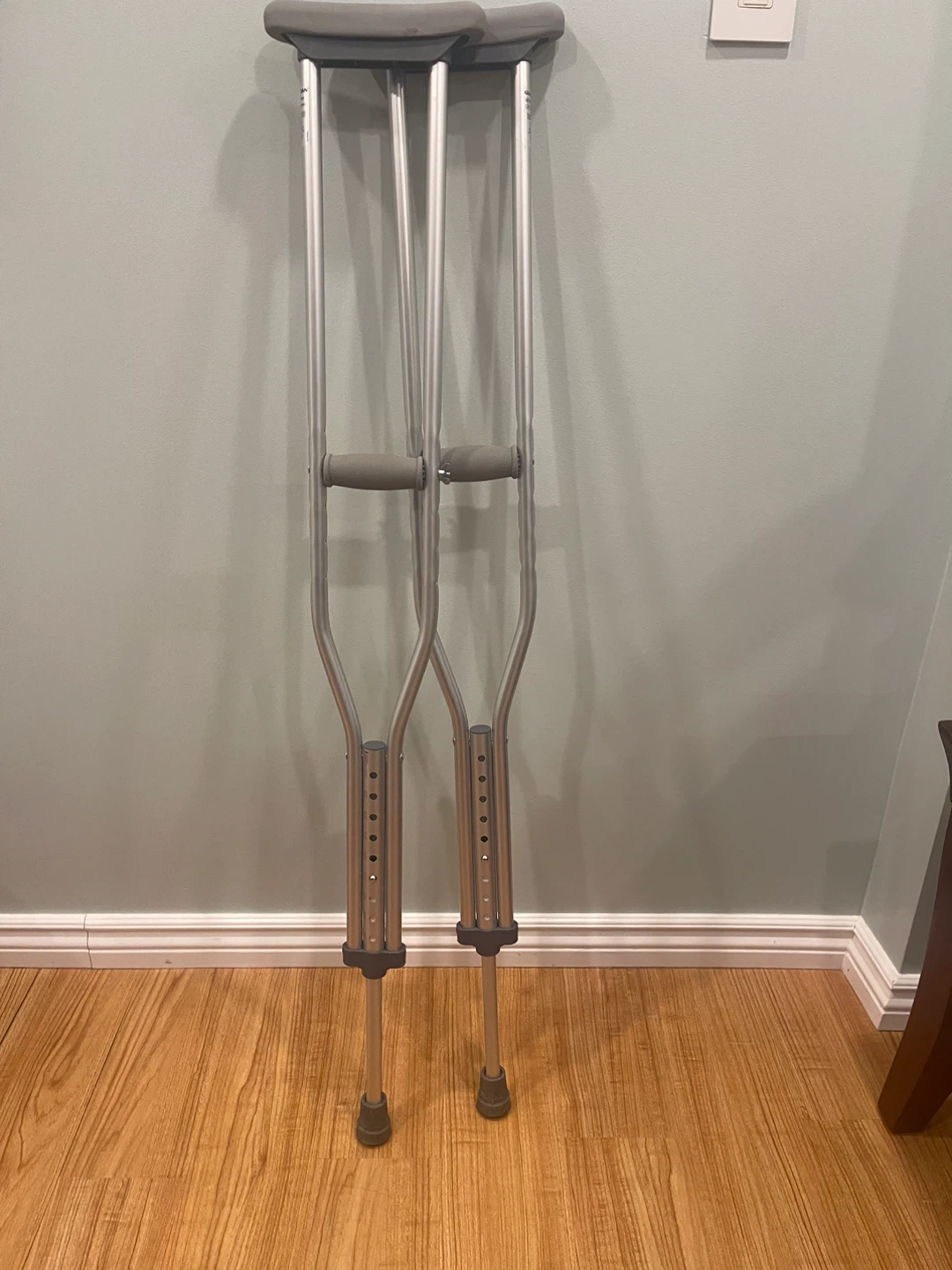 Adult Crutches