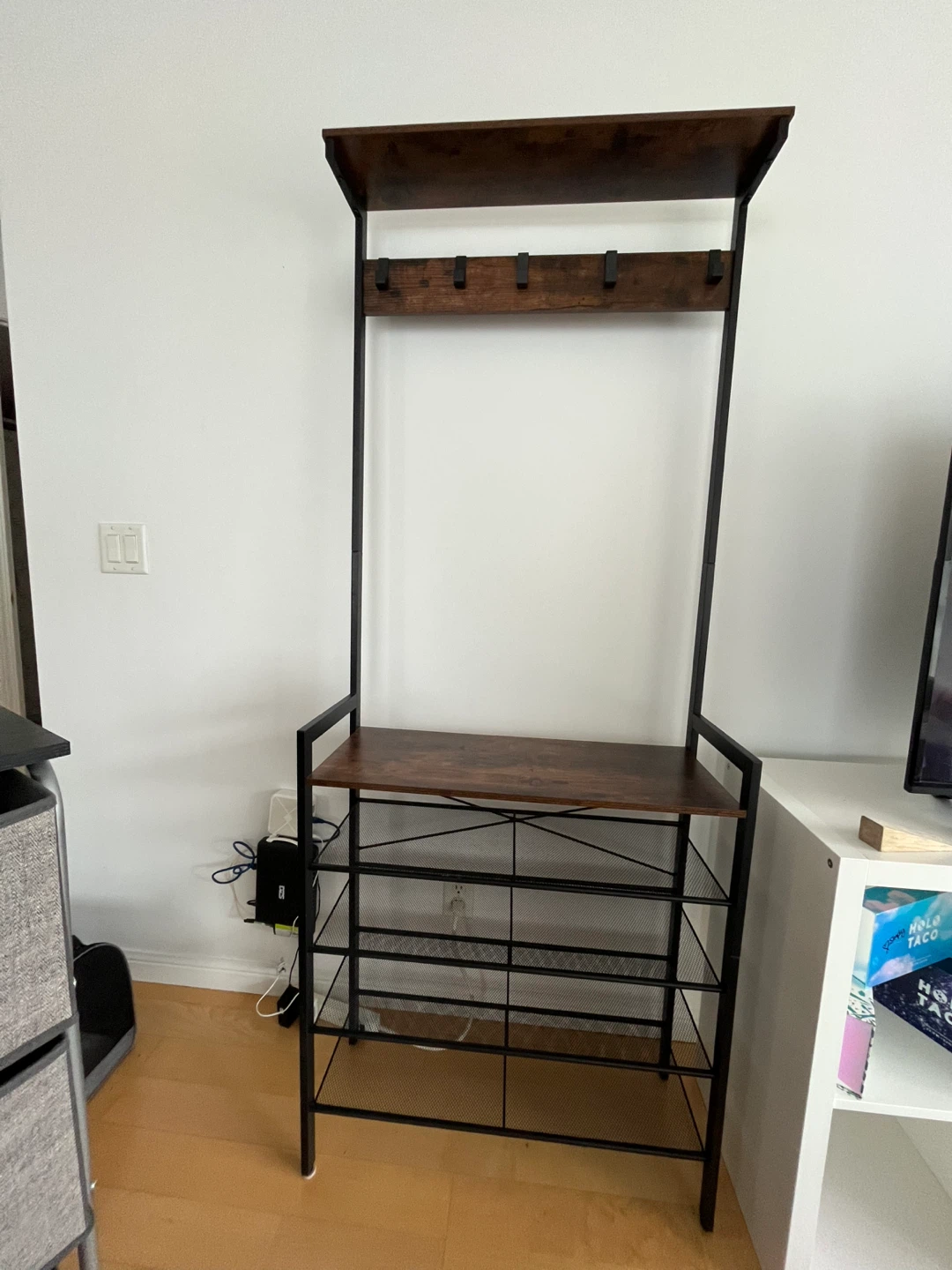 Shoe and coat rack