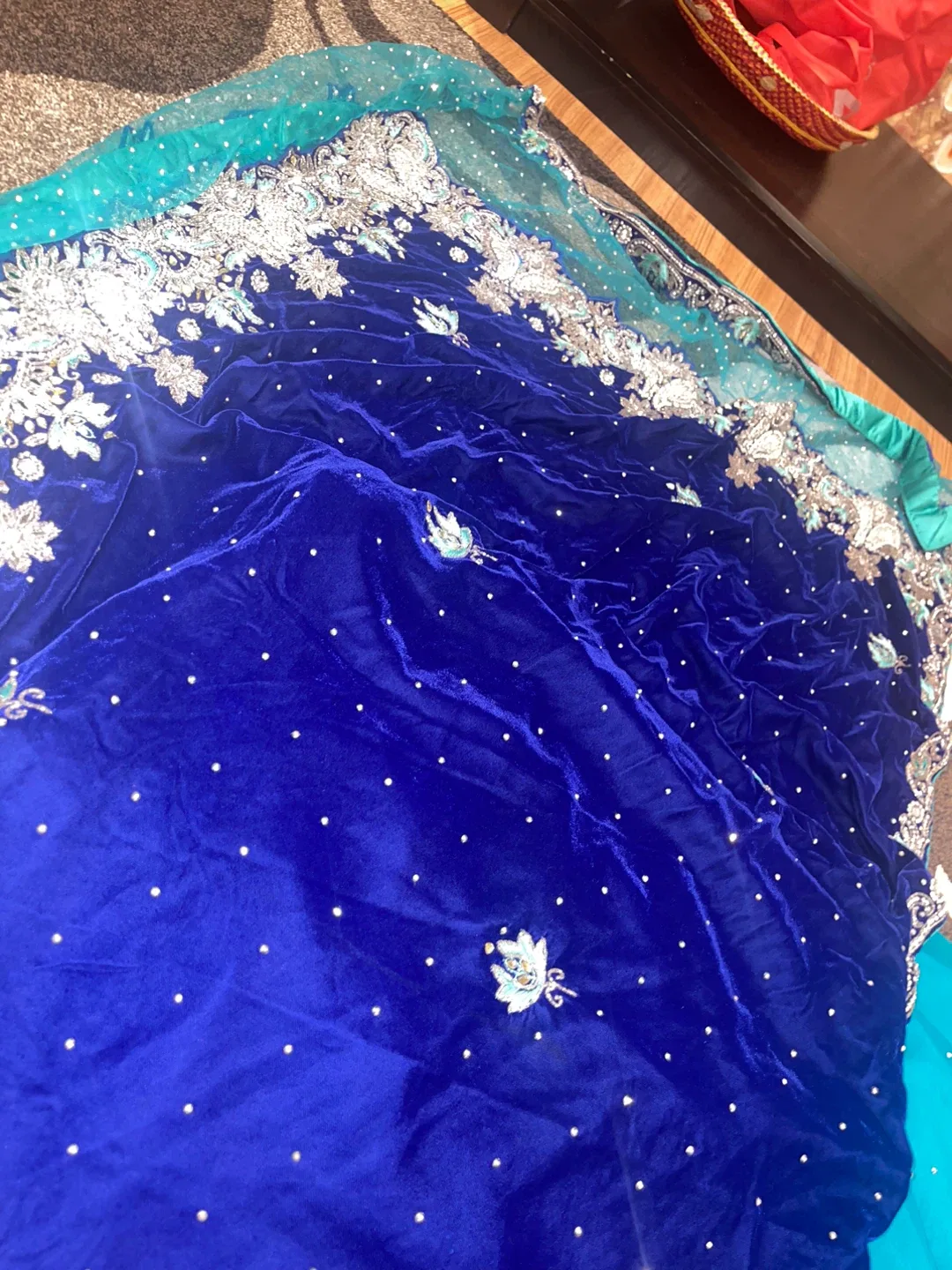 Embroidered Blue and Teal Velvet Saree/Sari - photo 2