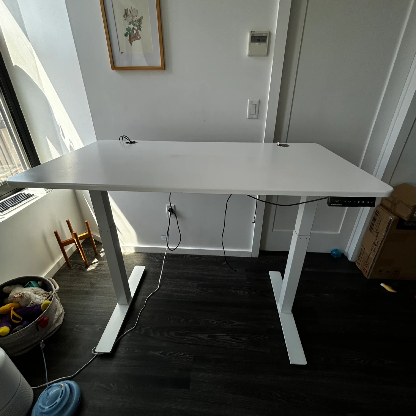 Autonomous 2 - White Standing Desk - photo 3