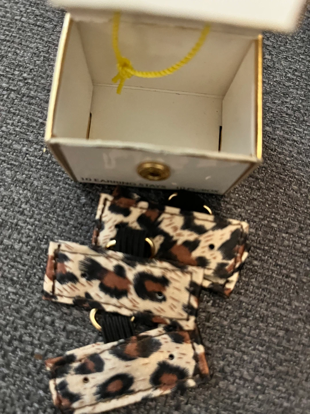 10 Earring Stays - Leopard Print 🌱 - photo 2