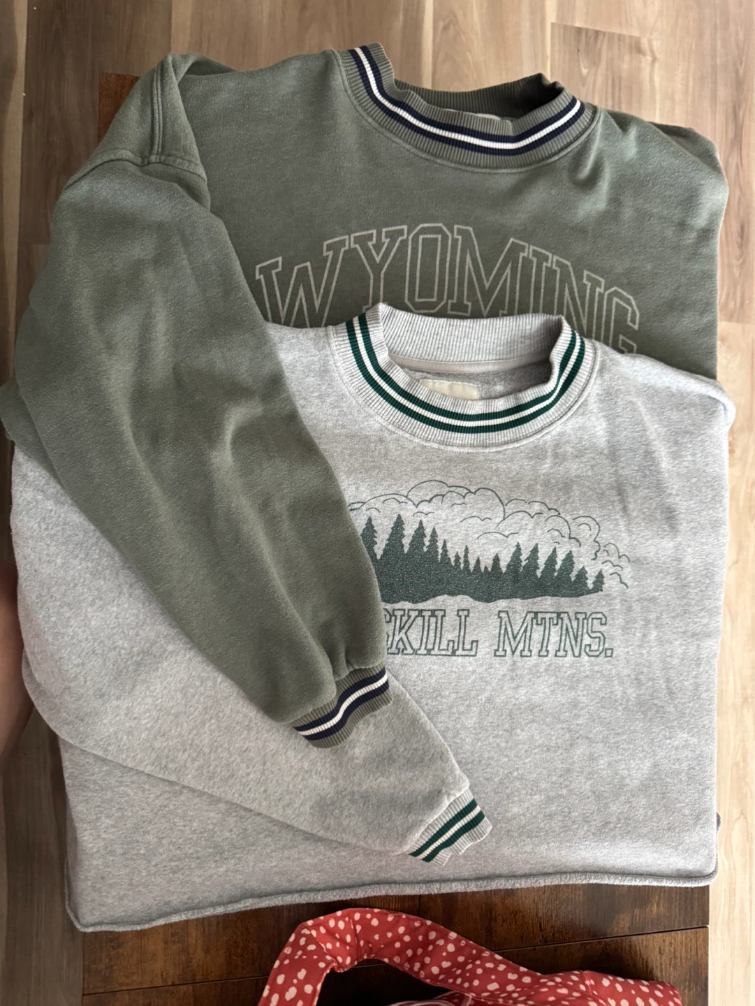 Nike Bag + Shirts/Sweaters (sized S-M) - photo 2