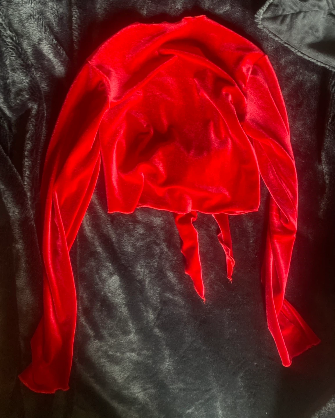 🌱  DressWright On Ice Red Velvet Skating Bolero - Youth Size 12 - photo 2