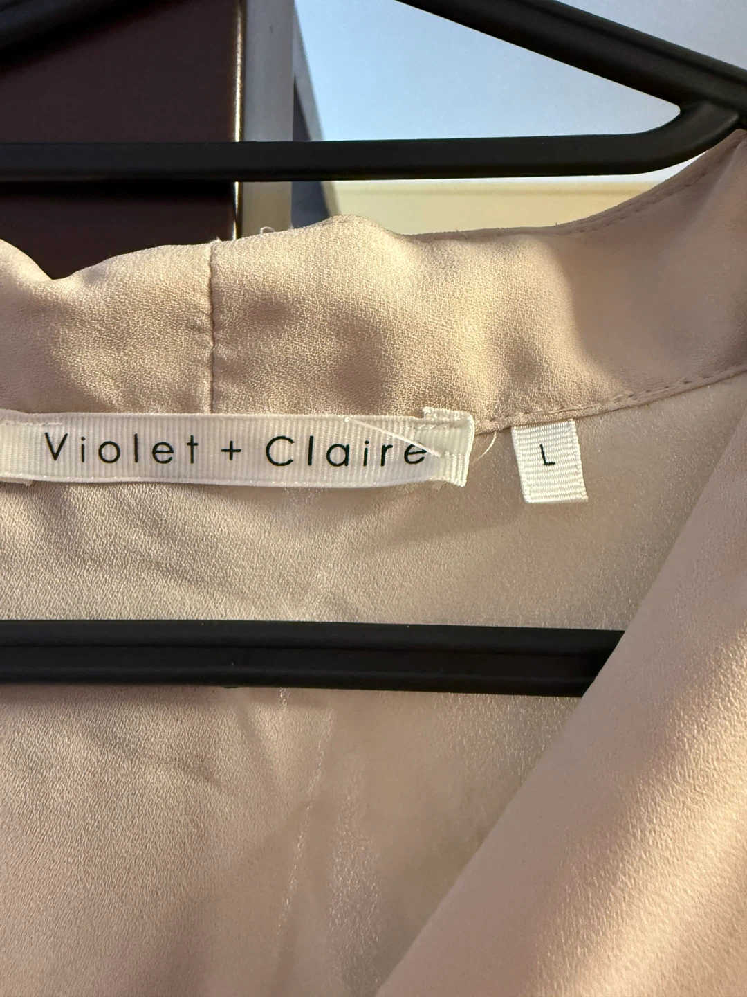 🀄️Violet + Claire Cream V-Neck Blouse - Size L🀄️ - photo 2