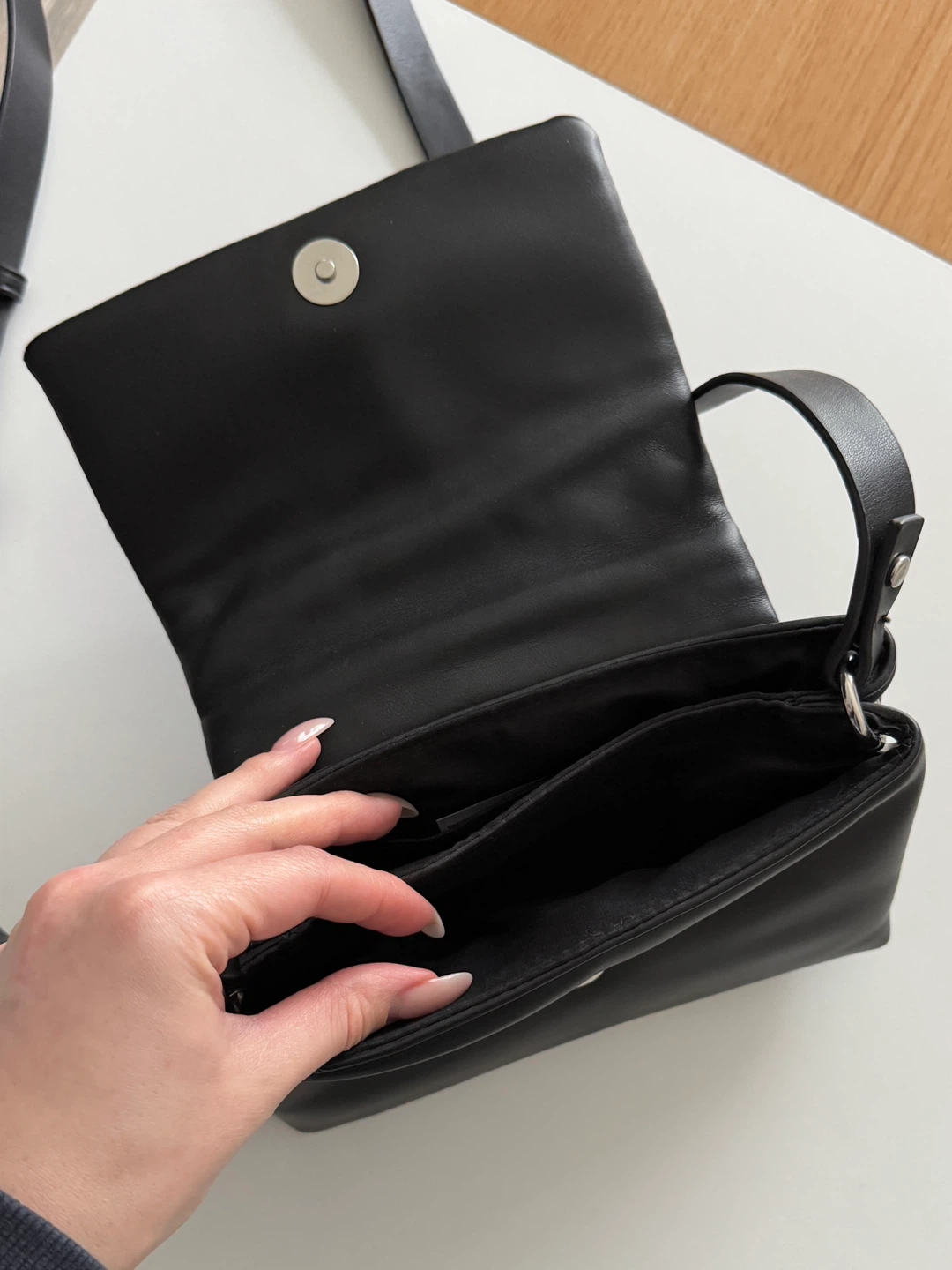C&A Black Faux Leather Crossbody Bag - photo 4