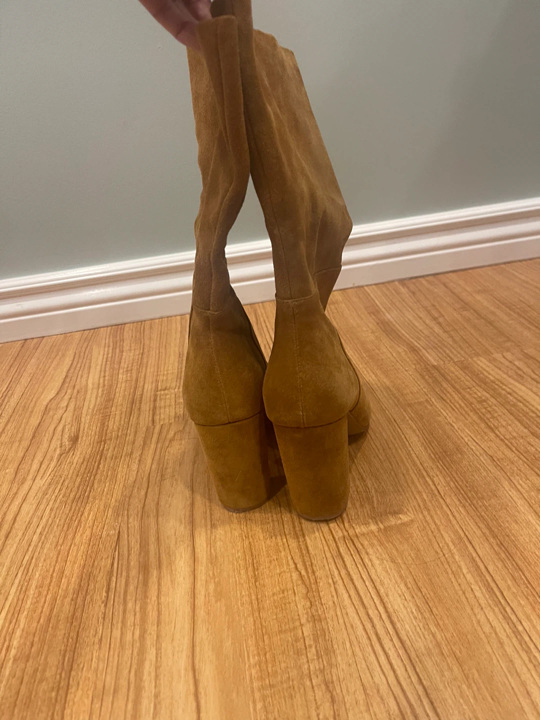 Brown Suede Heeled Boots - photo 4