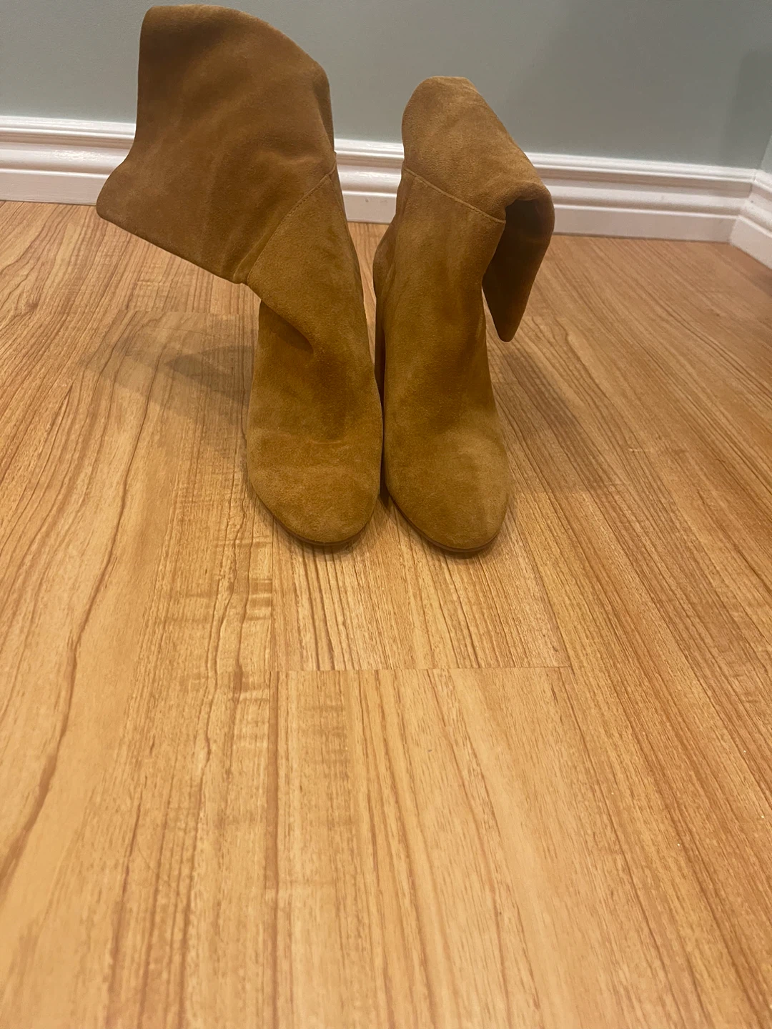 Brown Suede Heeled Boots - photo 2