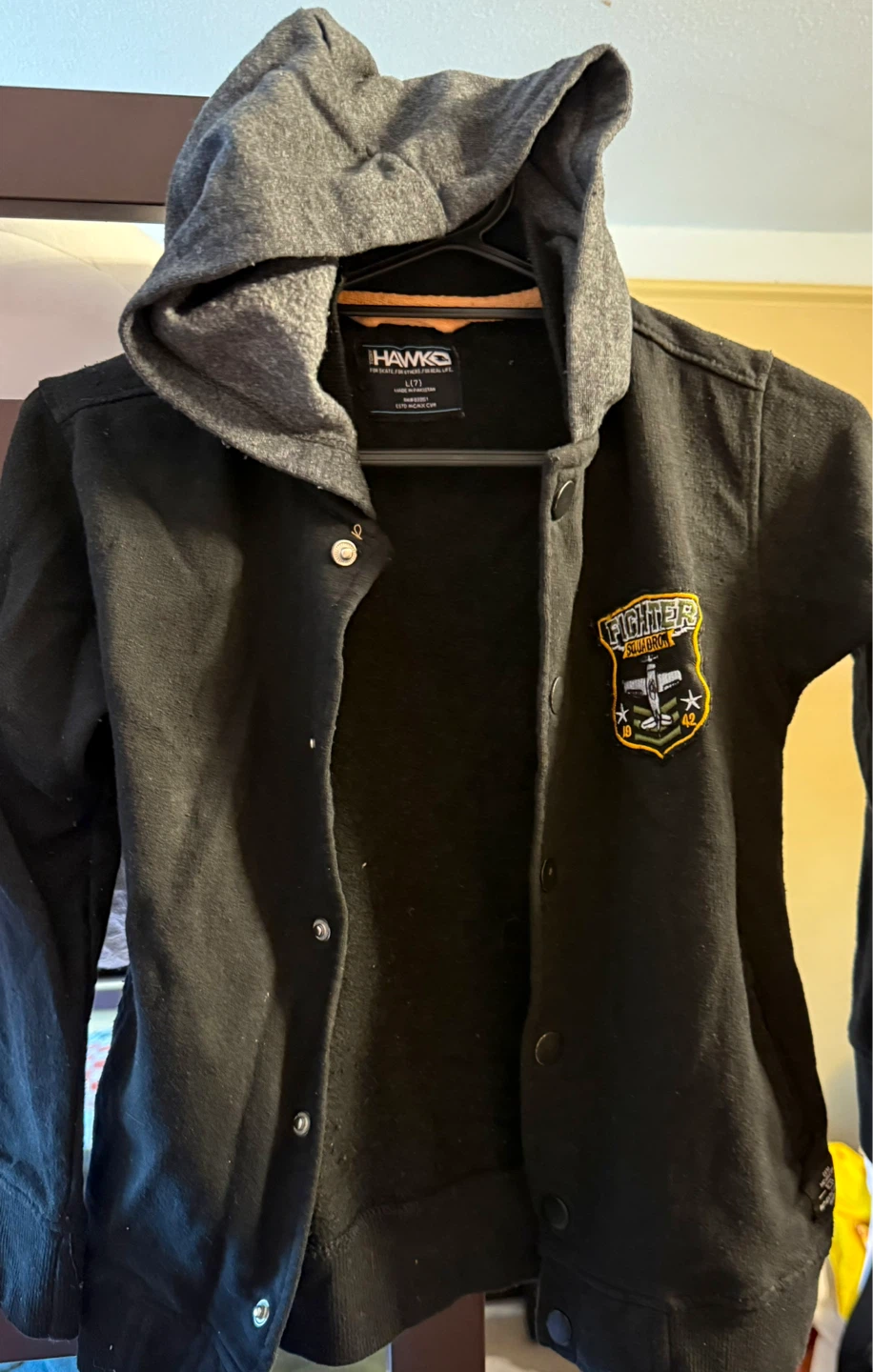 🔰Kids Hawk Black Hooded Jacket - Size 7🔰