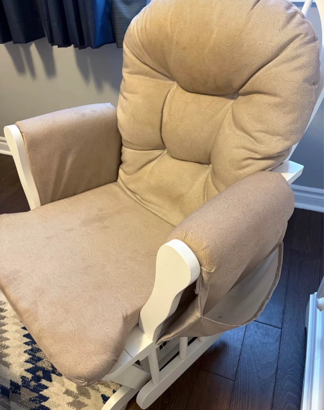 Nursery Glider Chair - photo 2
