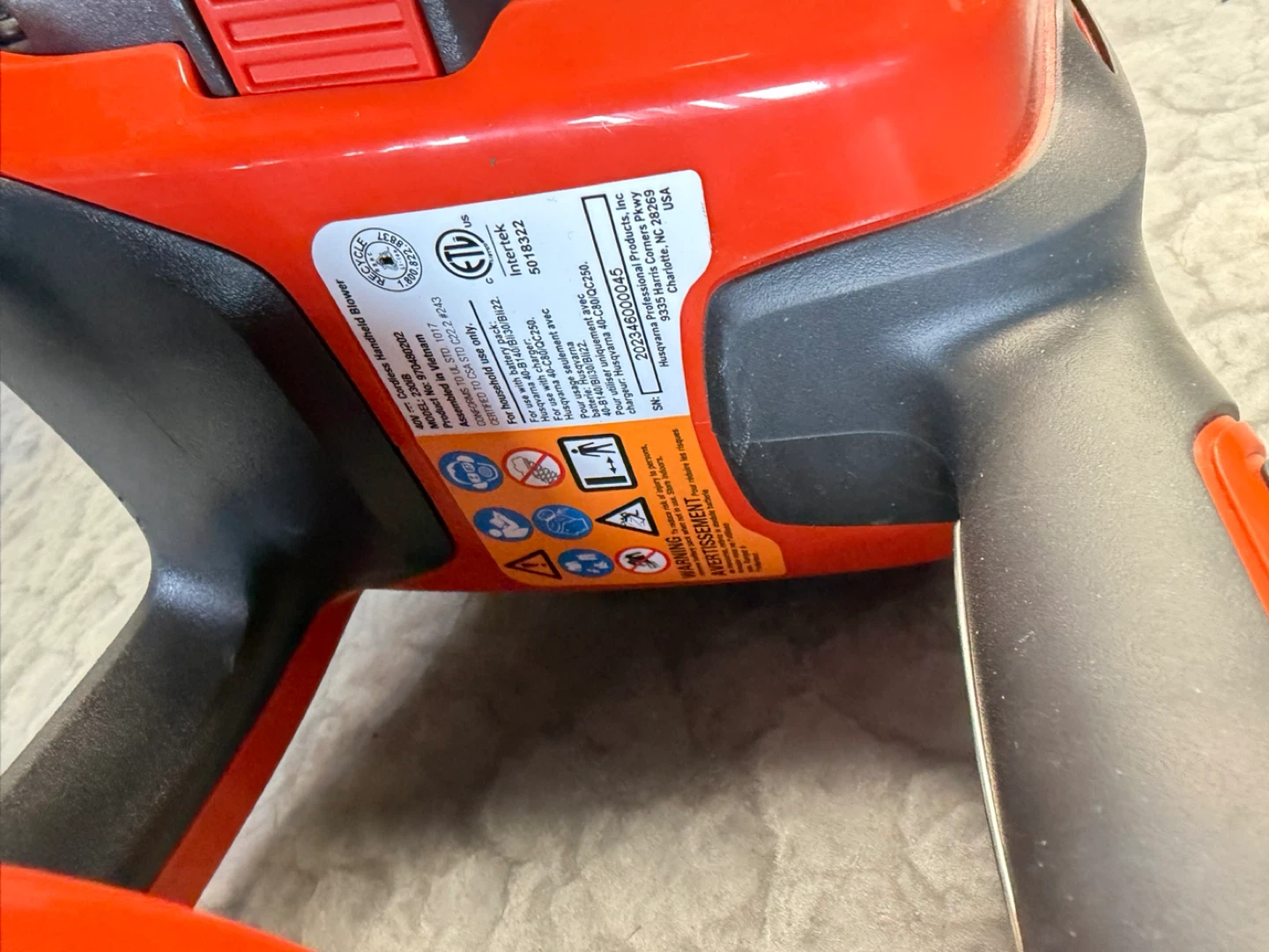 Husqvarna 230iB Cordless Electric Leaf Blower - photo 5