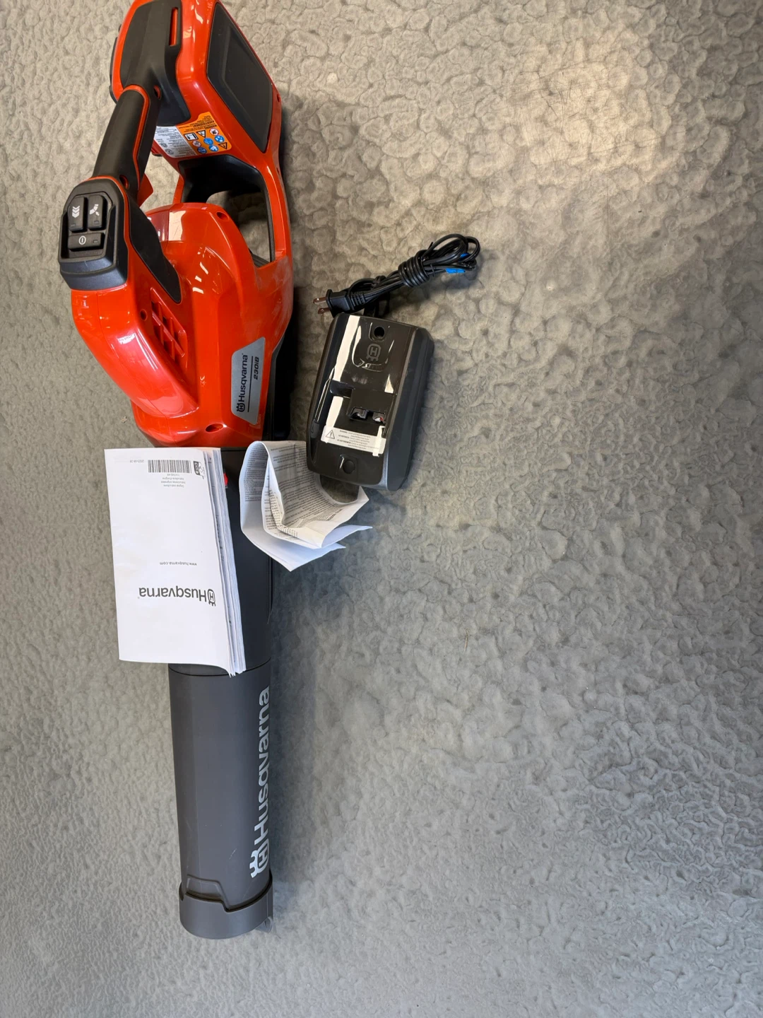 Husqvarna 230iB Cordless Electric Leaf Blower
