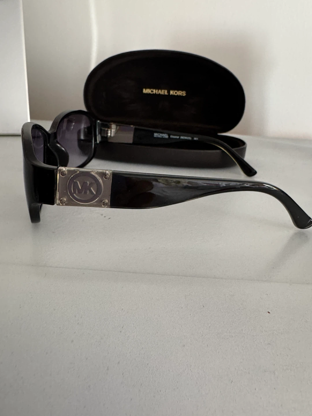 Michael Kors Sunglasses with Case - photo 5