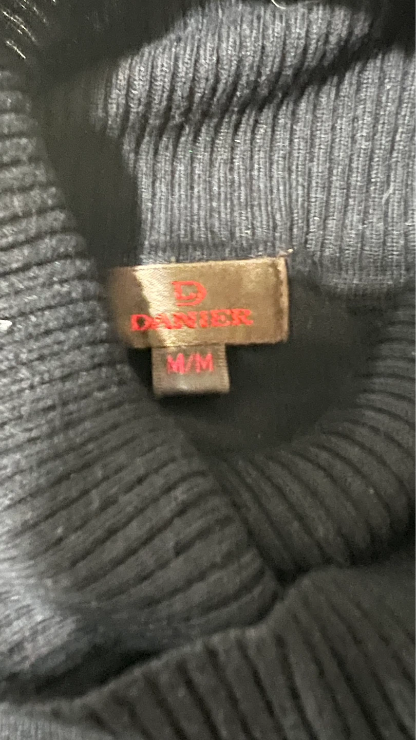 2 turtlenecks - photo 3