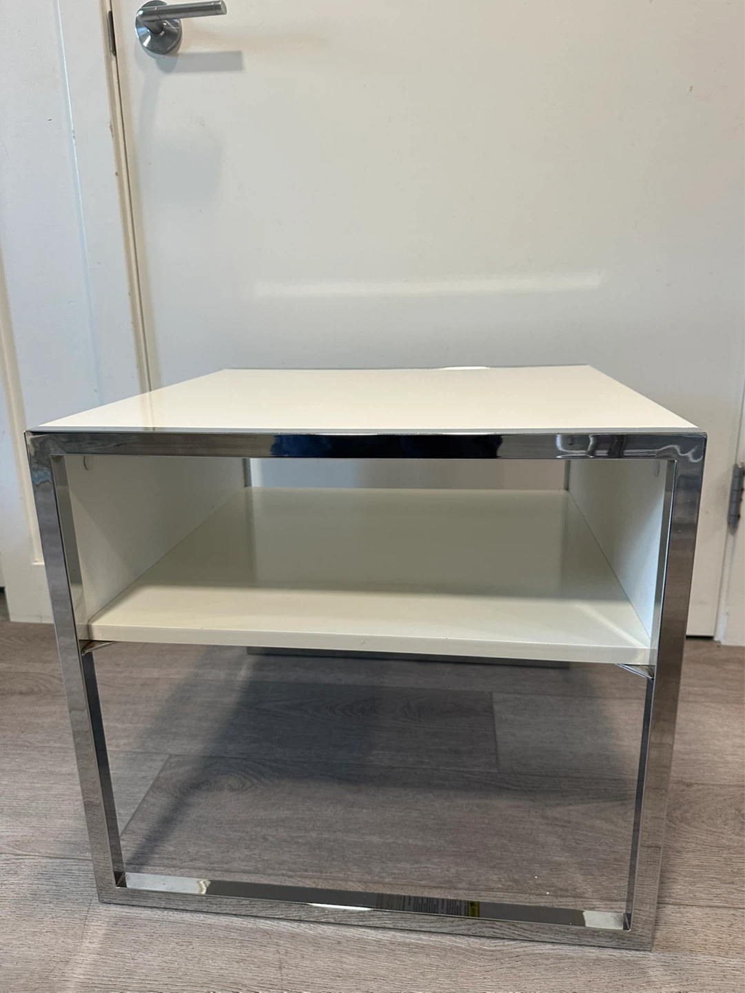 White like new Nightstand - photo 5